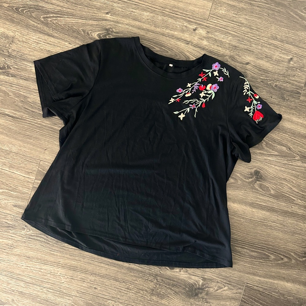 SHEIN Black TShirt With Floral Embroidery